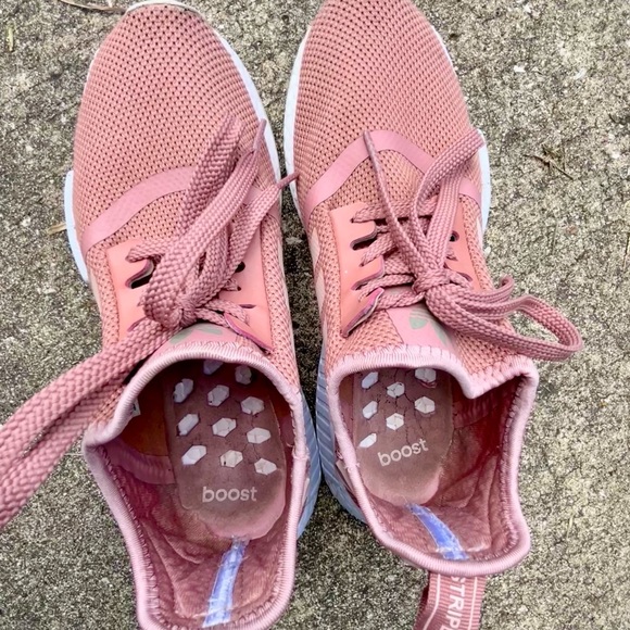 Adidas Originals running shoe
NMD_R1 W Sz 7 1/2 pink / salmon gently used - Picture 4 of 6